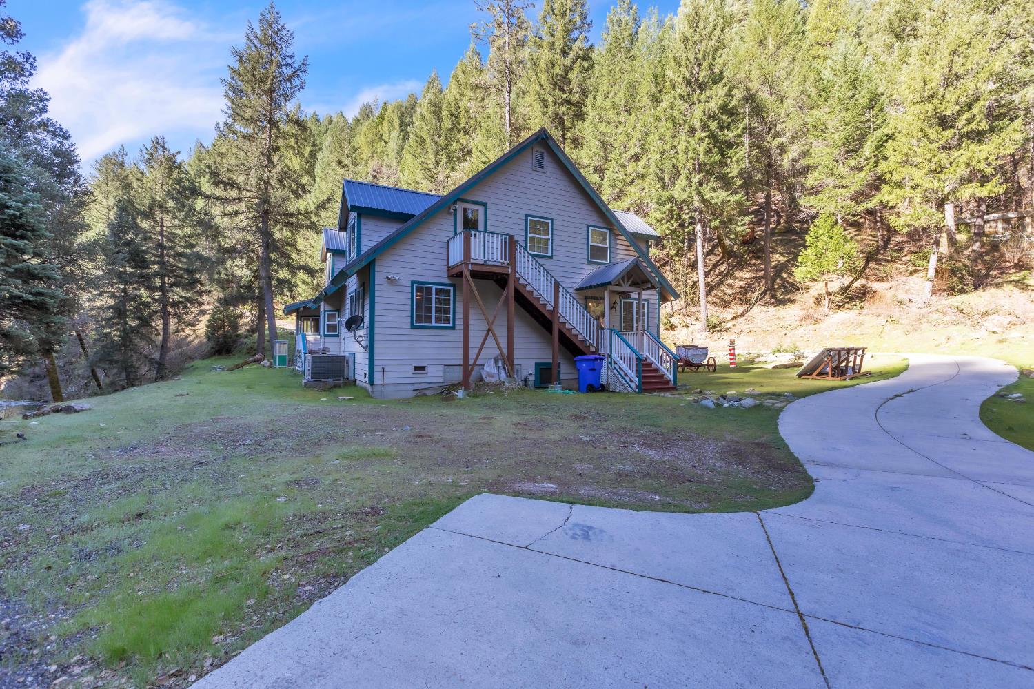 280 Gold Bluff Road Downieville, CA 95936 - Photo 4 of 45
