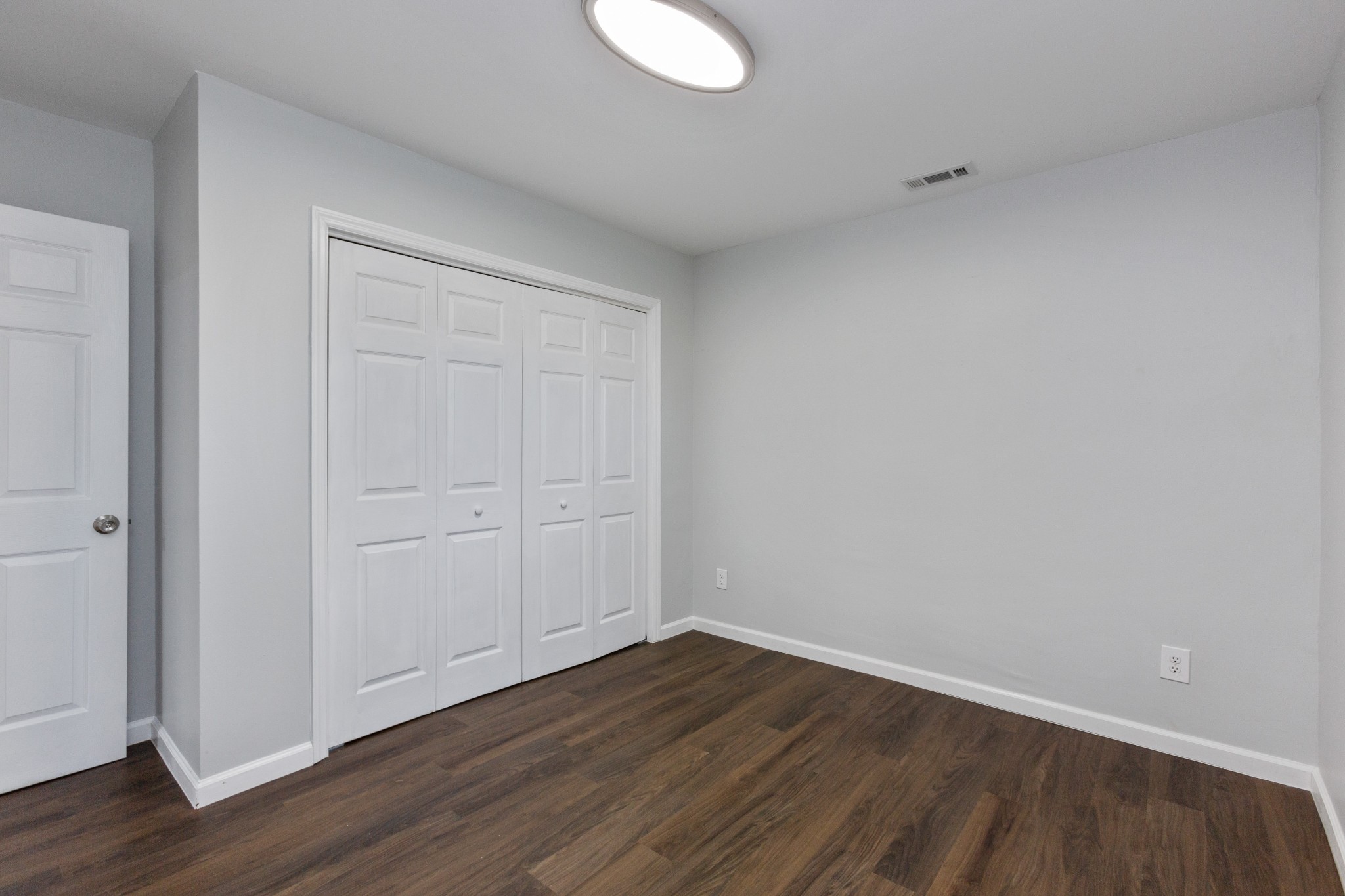6169 Highway 76 Springfield, TN 37172 - Photo 25 of 34 a view of an empty room with wooden floor