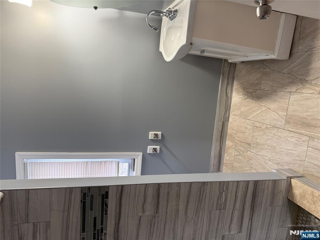 87 Royal, Unit 2 Hawthorne, NJ 07506 - Photo 11 of 15