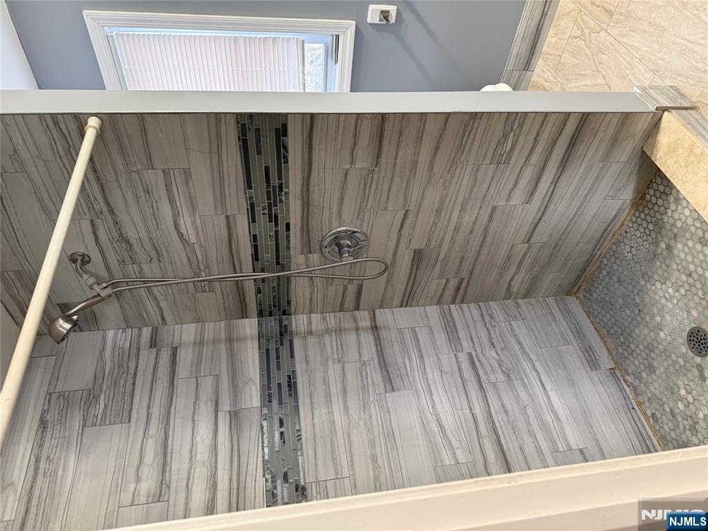 87 Royal, Unit 2 Hawthorne, NJ 07506 - Photo 12 of 15