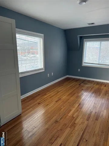 $2,950 | 87 Royal, Unit 2, Hawthorne, NJ 07506