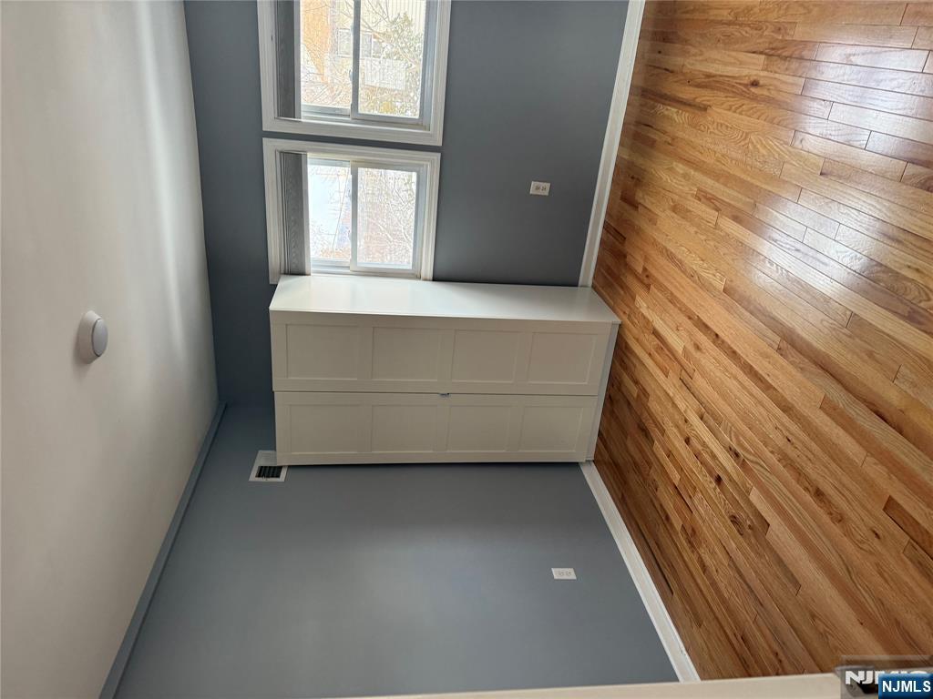 87 Royal, Unit 2 Hawthorne, NJ 07506 - Photo 7 of 15