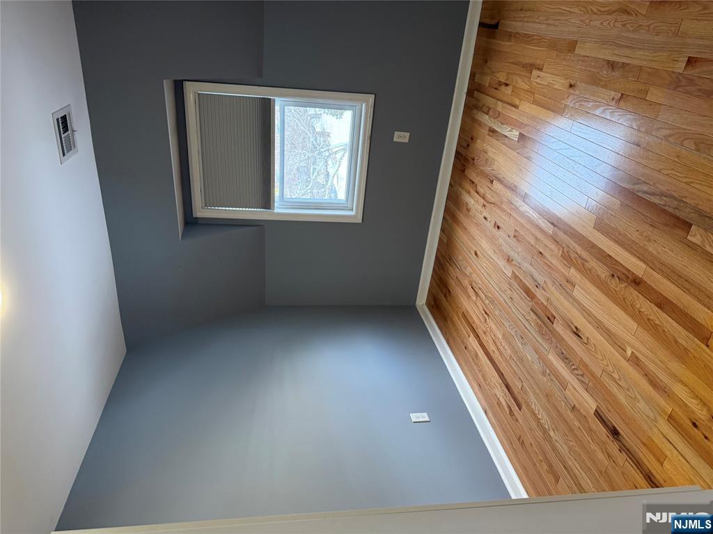 87 Royal, Unit 2 Hawthorne, NJ 07506 - Photo 8 of 15