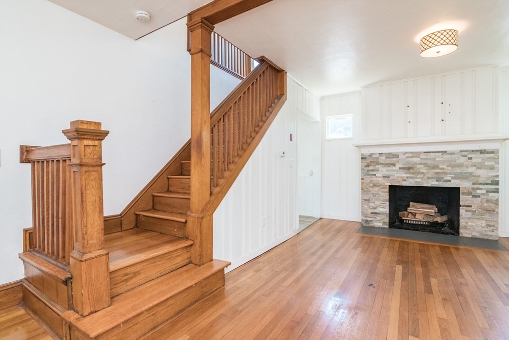 170 Plumtree Road Springfield, MA 01118 - Photo 9 of 31