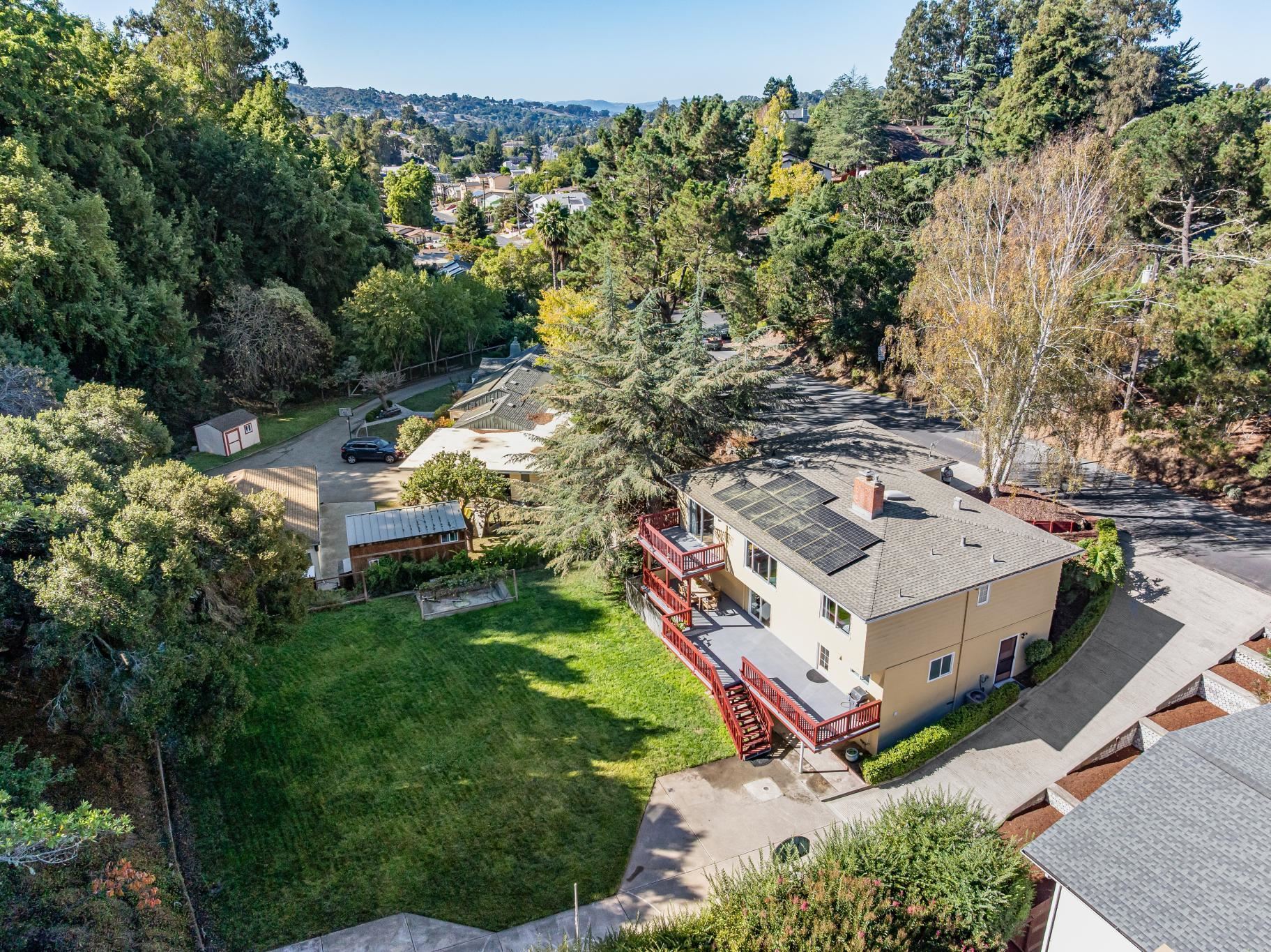 5406 Sobrante Avenue El Sobrante, CA 94803 - Photo 10 of 55