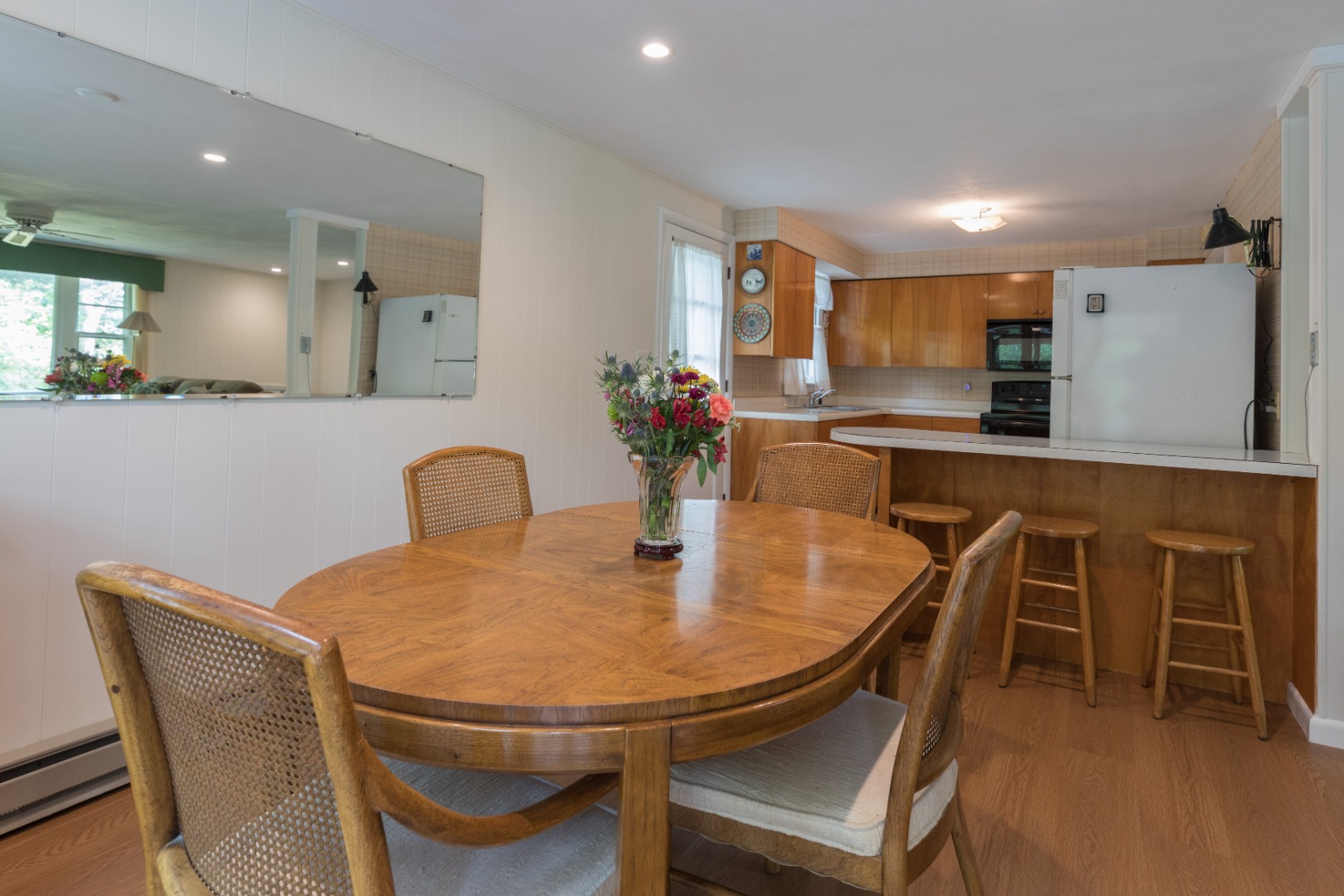 35 East Side Road Oak Bluffs, MA 02557 - Photo 7 of 41 Dining and Kitchen