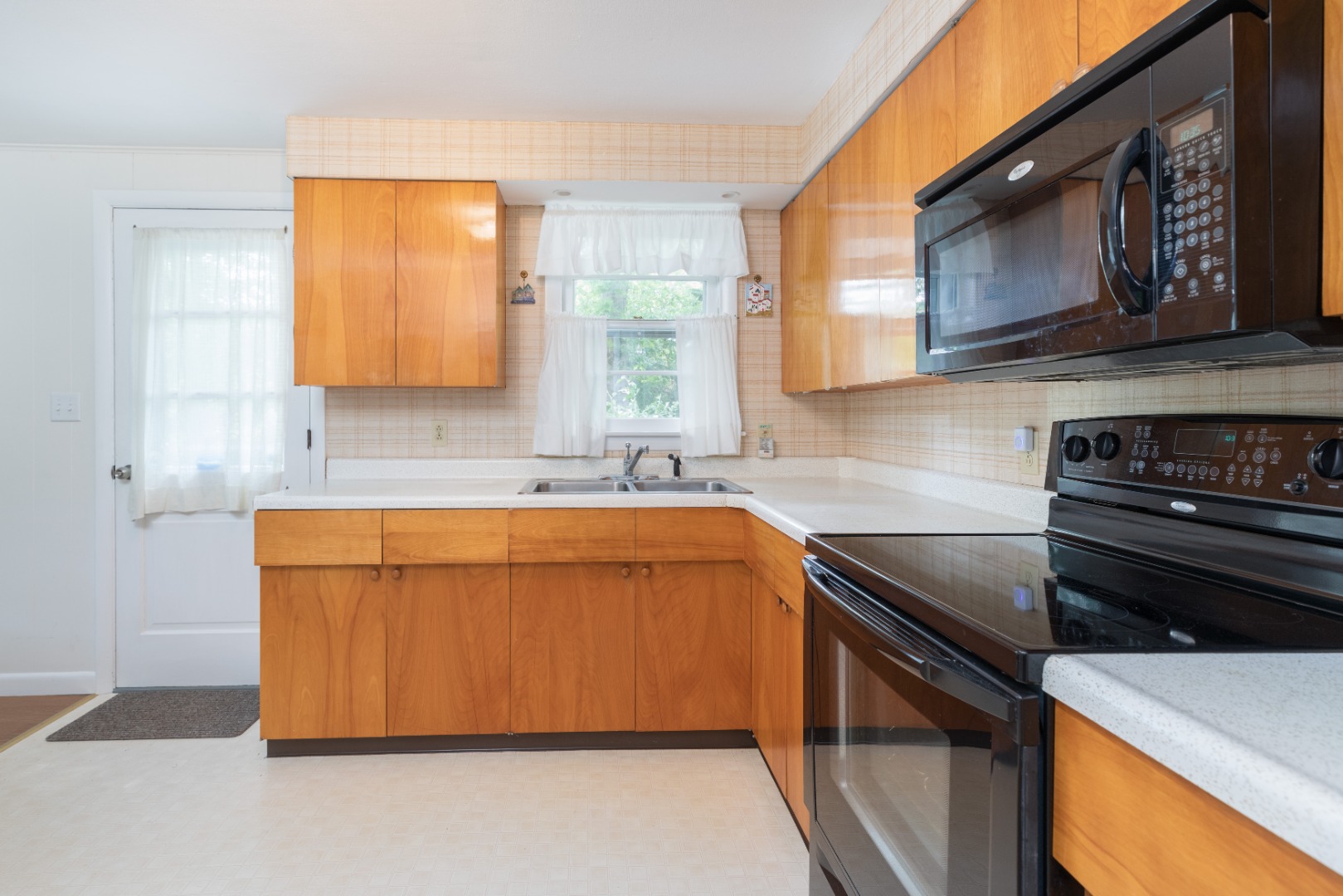 35 East Side Road Oak Bluffs, MA 02557 - Photo 8 of 41 Kitchen
