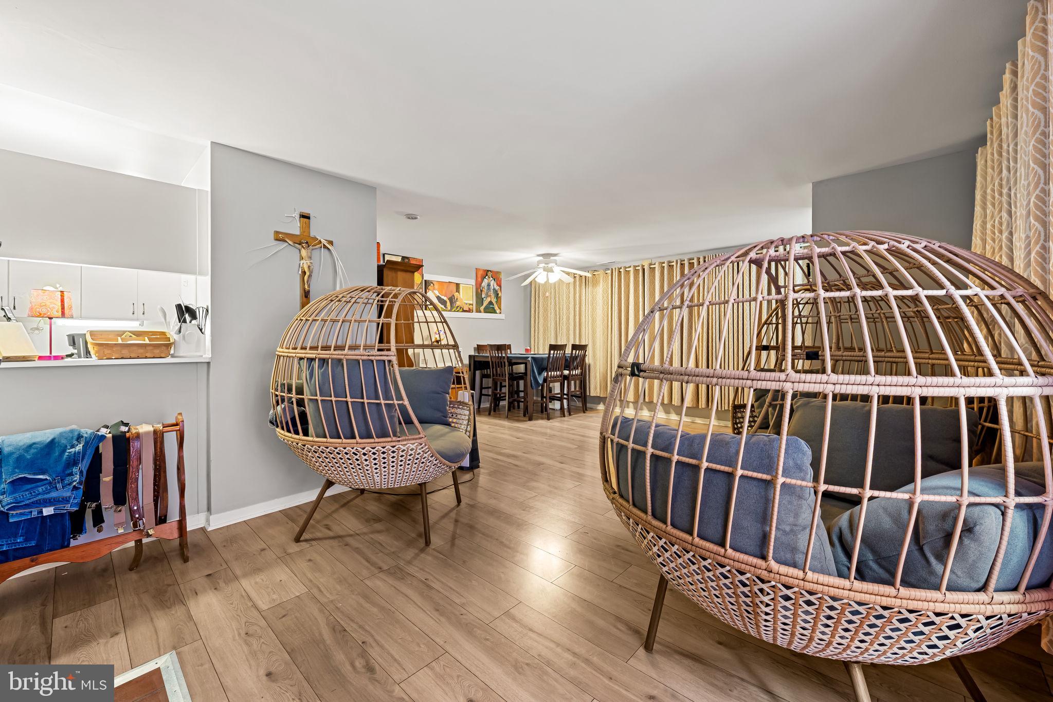 526 South Charles Street, Unit R79 Baltimore, MD 21201 - Photo 6 of 21 a bedroom with furniture and a window