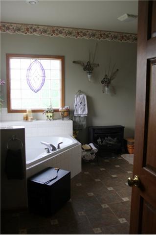 4 Spray Road Fayetteville, TN 37334 - Photo 12 of 20 Master Bath