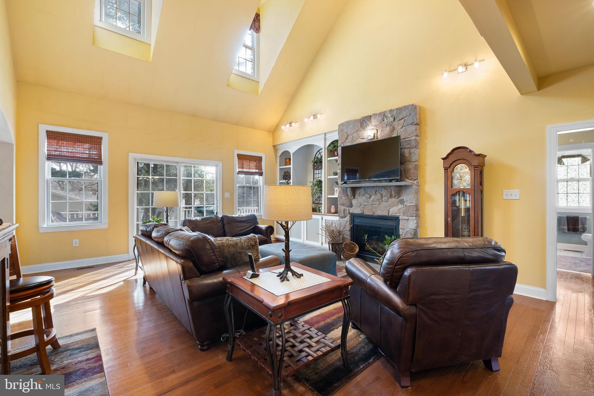 21 Darrel Road North East, MD 21901 - Photo 5 of 33 Vaulted Ceilings