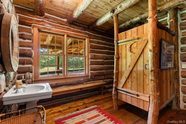 a view of entryway with a front door