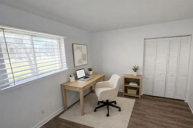 $1,850 | 900 East Tiffany Drive, Unit 1, West Palm Beach, FL 33407