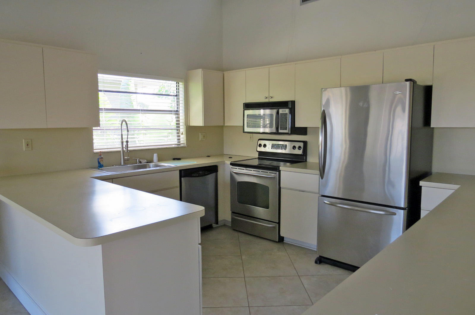 26 South Exuma Road Key Largo, FL 33037 - Photo 11 of 31 Kitchen
