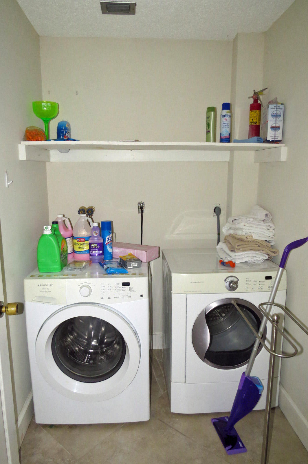 26 South Exuma Road Key Largo, FL 33037 - Photo 14 of 31 Laundry Room