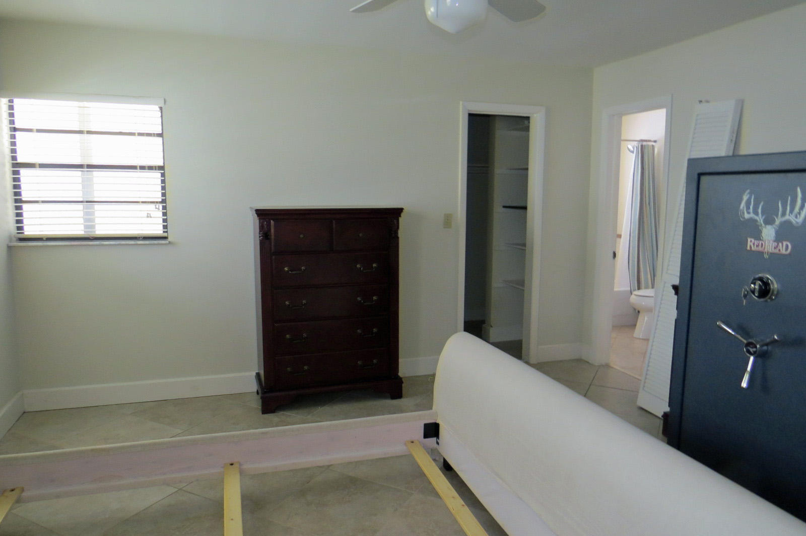 26 South Exuma Road Key Largo, FL 33037 - Photo 15 of 31 M Bedroom