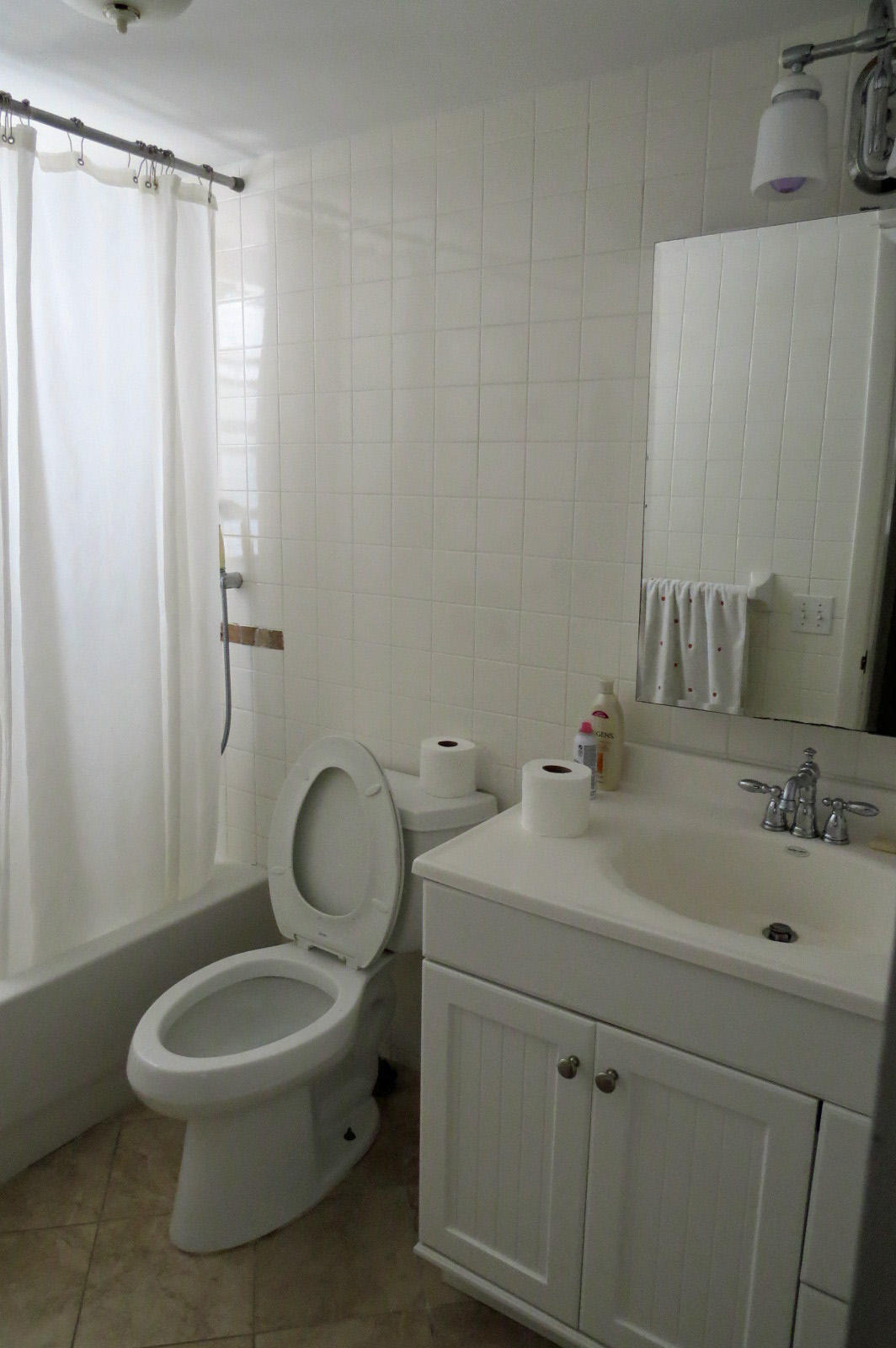 26 South Exuma Road Key Largo, FL 33037 - Photo 27 of 31 Lower Unit M Bath