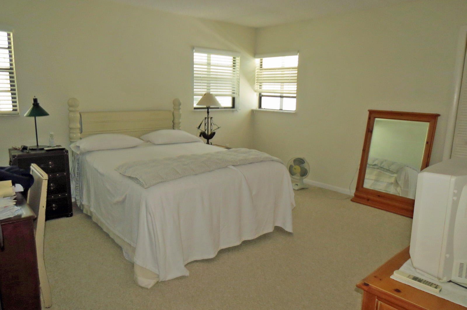 26 South Exuma Road Key Largo, FL 33037 - Photo 28 of 31 Lower Unit M Bedroom