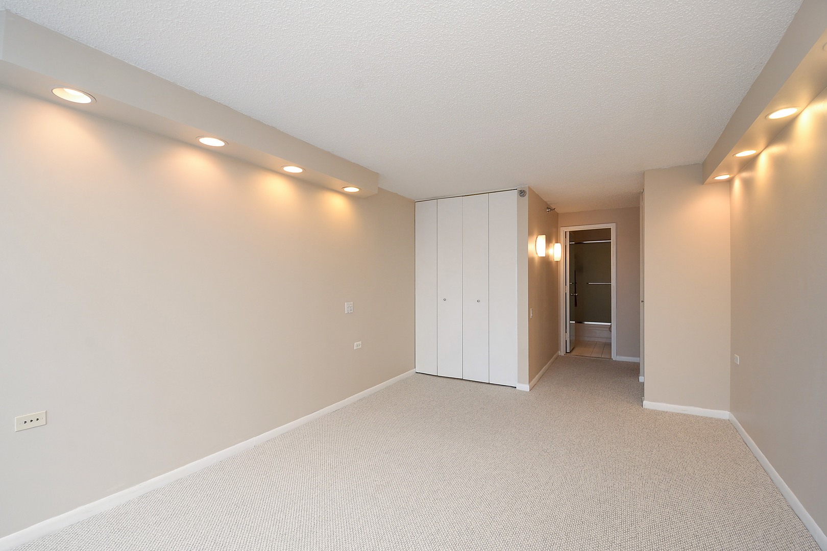 1122 North Clark Street, Unit 1203 Chicago, IL 60610 - Photo 10 of 22 a view of empty room
