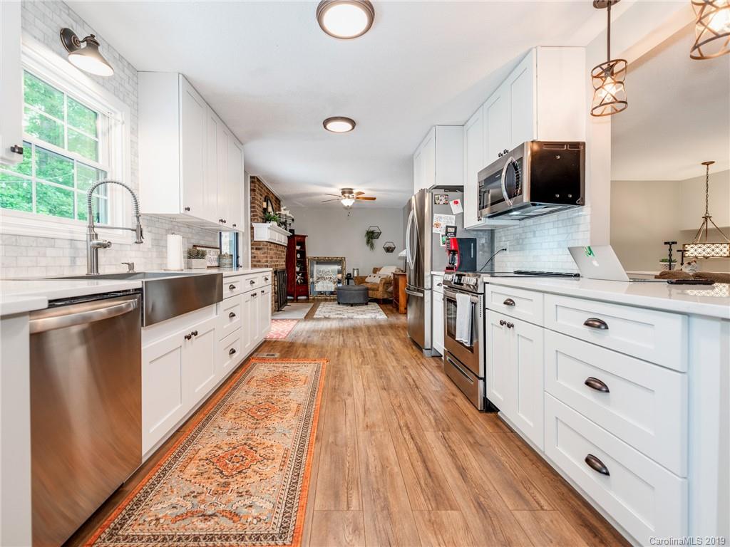 818 Kelly Road Mount Holly, NC 28120 - Photo 10 of 30 Gallery Image 10