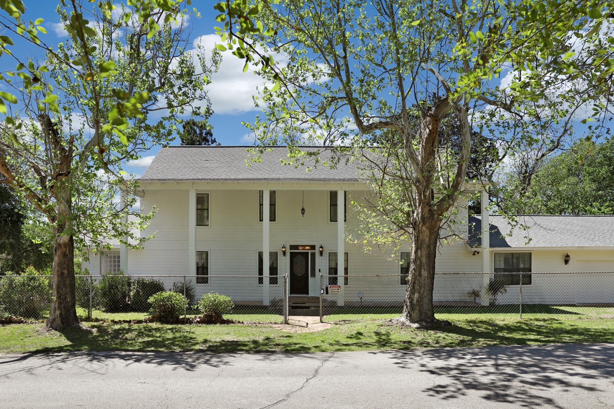 201 North Magnolia Street Corrigan, TX 75939 - Photo 1 of 44