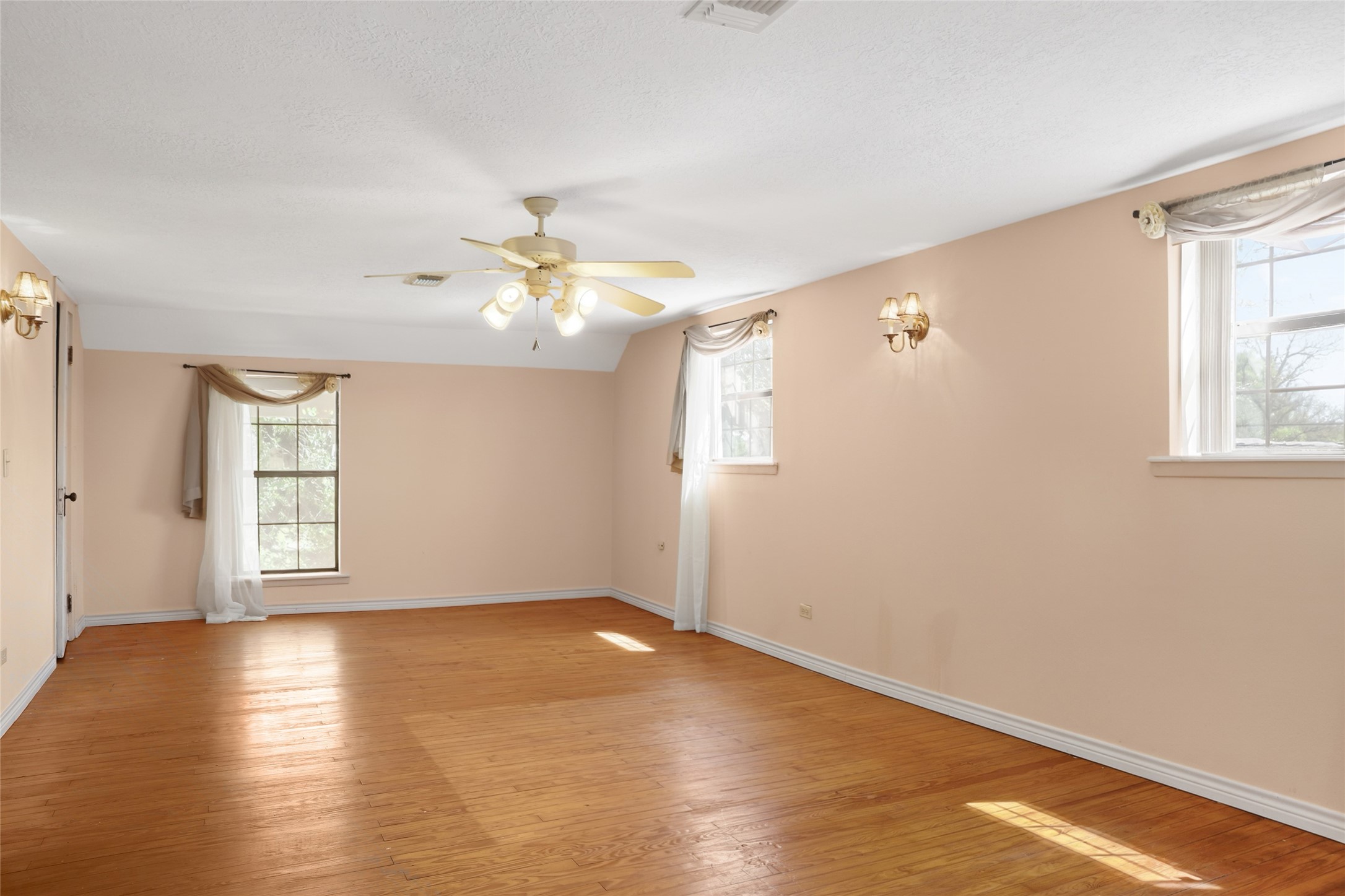 201 North Magnolia Street Corrigan, TX 75939 - Photo 28 of 44