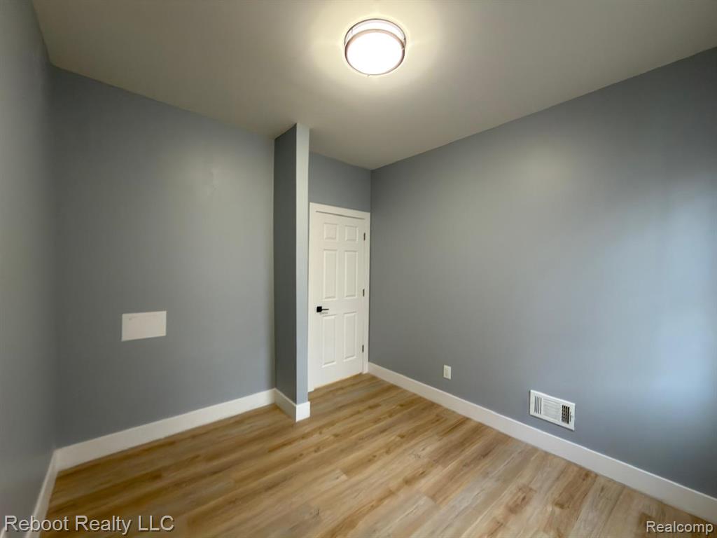 7714 Smart Street Detroit, MI 48210 - Photo 17 of 29