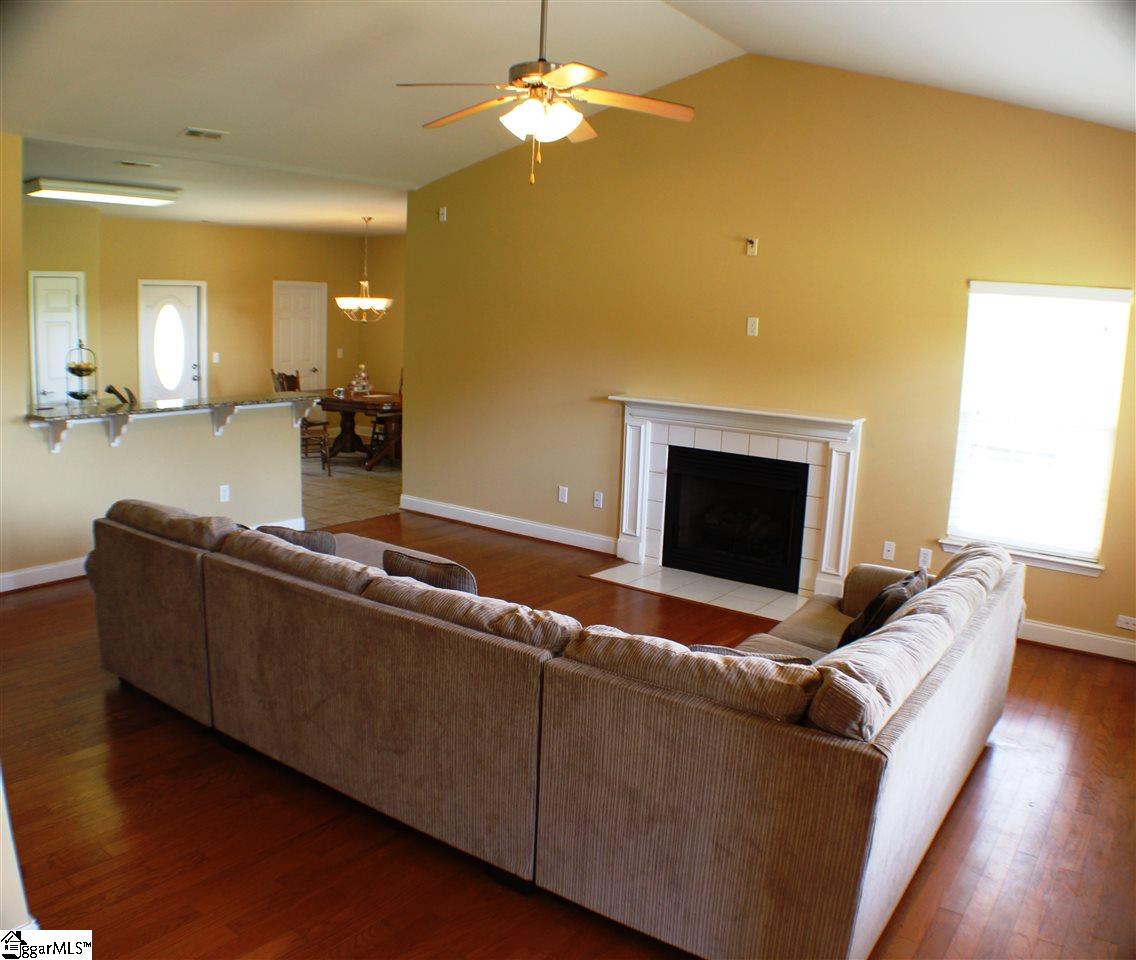 513 Jameson Road Easley, SC 29640 - Photo 3 of 25