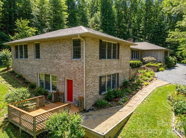 $749,900 | 310 Claremont Drive, Flat Rock, NC 28731