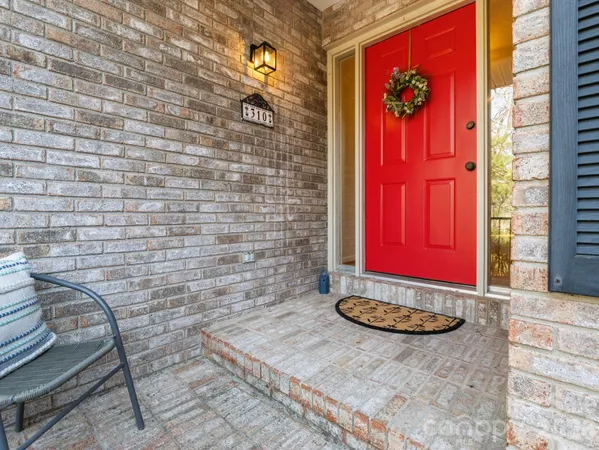 $749,900 | 310 Claremont Drive, Flat Rock, NC 28731