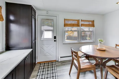 $399,900 | 9309 Lawndale Avenue, Evergreen Park, IL 60805