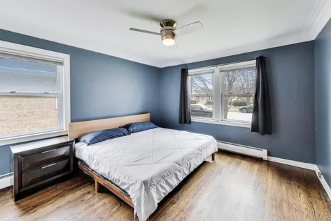 $399,900 | 9309 Lawndale Avenue, Evergreen Park, IL 60805