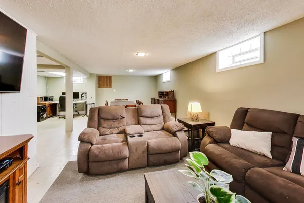 $399,900 | 9309 S Lawndale Avenue, Evergreen Park, IL 60805