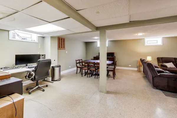 $399,900 | 9309 S Lawndale Avenue, Evergreen Park, IL 60805