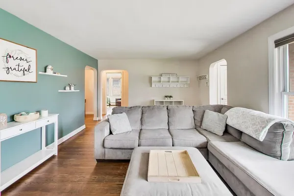 $399,900 | 9309 S Lawndale Avenue, Evergreen Park, IL 60805