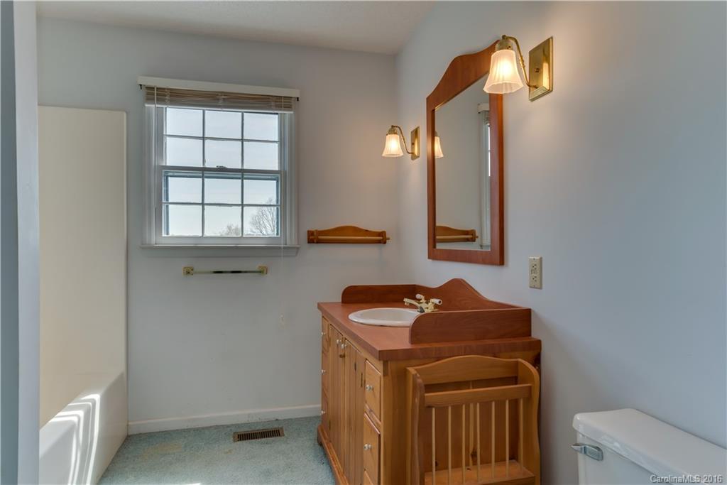 485 Motlow Creek Road Campobello, SC 29322 - Photo 15 of 28 Gallery Image 15