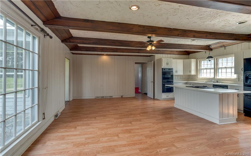 485 Motlow Creek Road Campobello, SC 29322 - Photo 7 of 28 Gallery Image 7