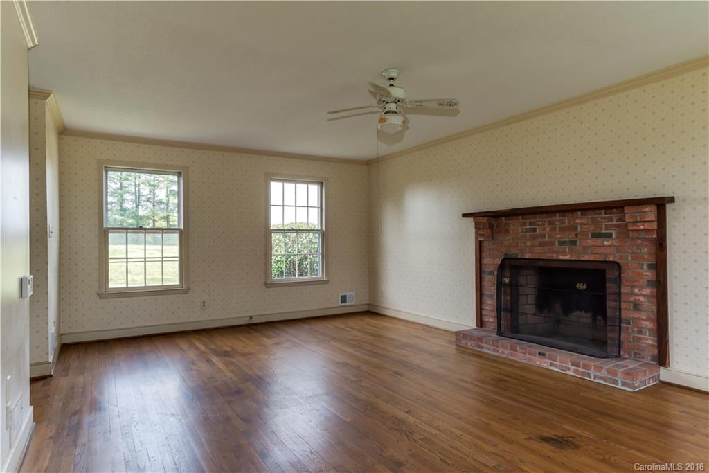 485 Motlow Creek Road Campobello, SC 29322 - Photo 10 of 28 Gallery Image 10