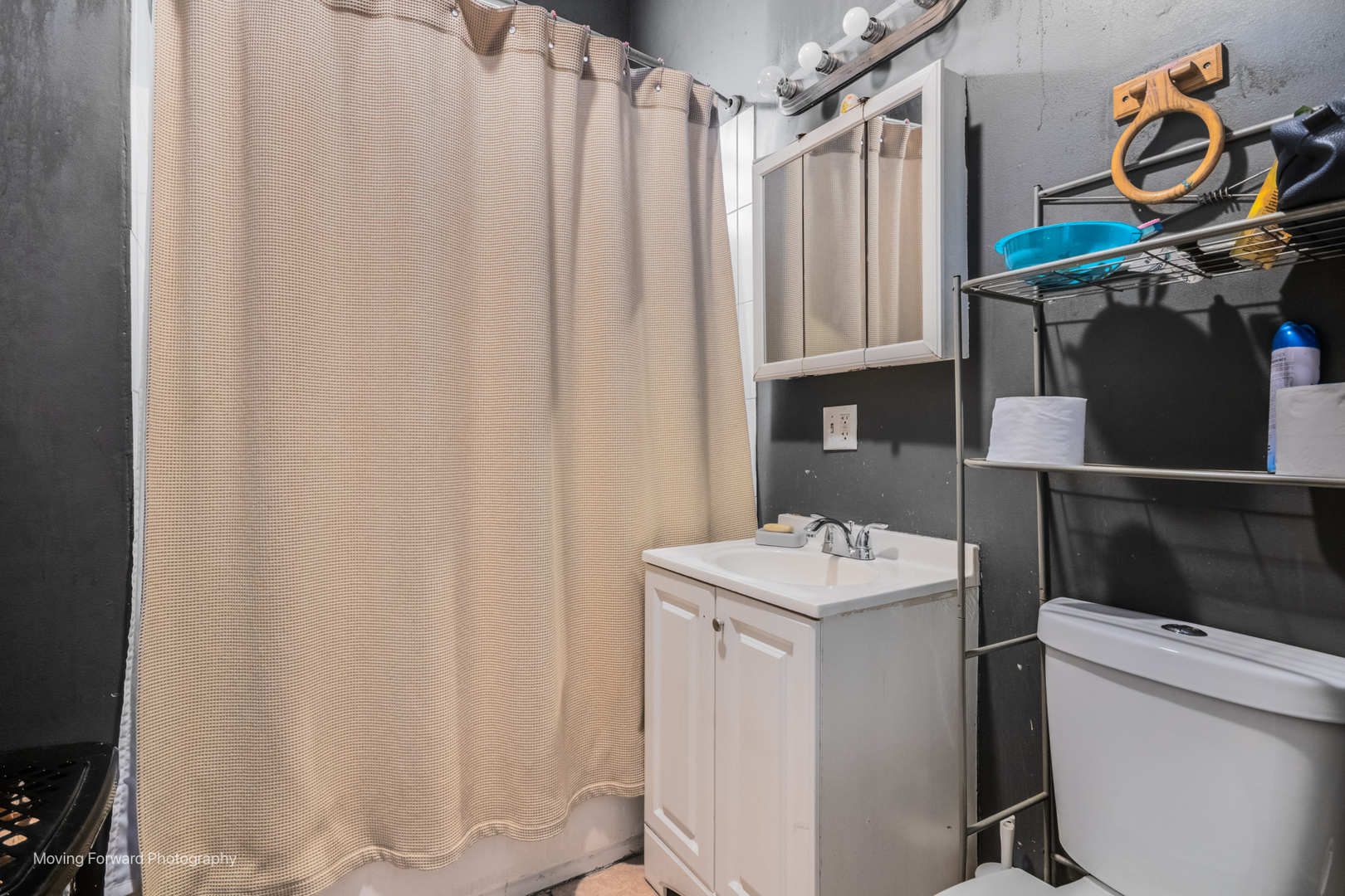 817 West 54th Street Chicago, IL 60609 - Photo 21 of 29 a utility room with dryer and washer