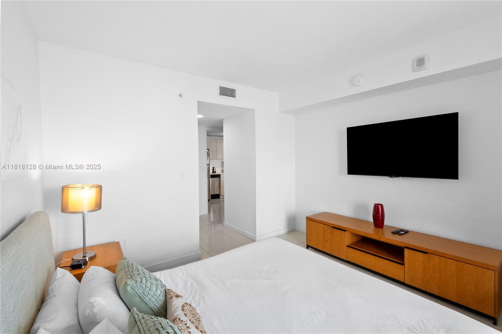 2602 East Hallandale Beach Boulevard, Unit R2805 Hallandale Beach, FL 33009 - Photo 15 of 26