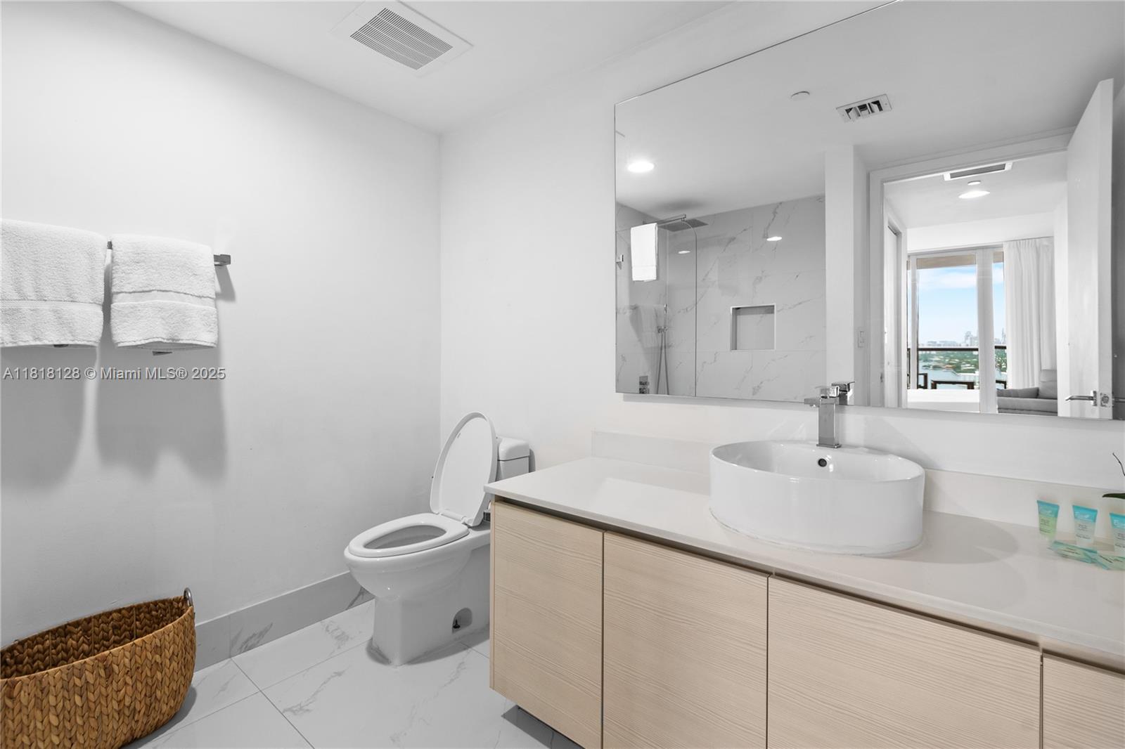 2602 East Hallandale Beach Boulevard, Unit R2805 Hallandale Beach, FL 33009 - Photo 18 of 26