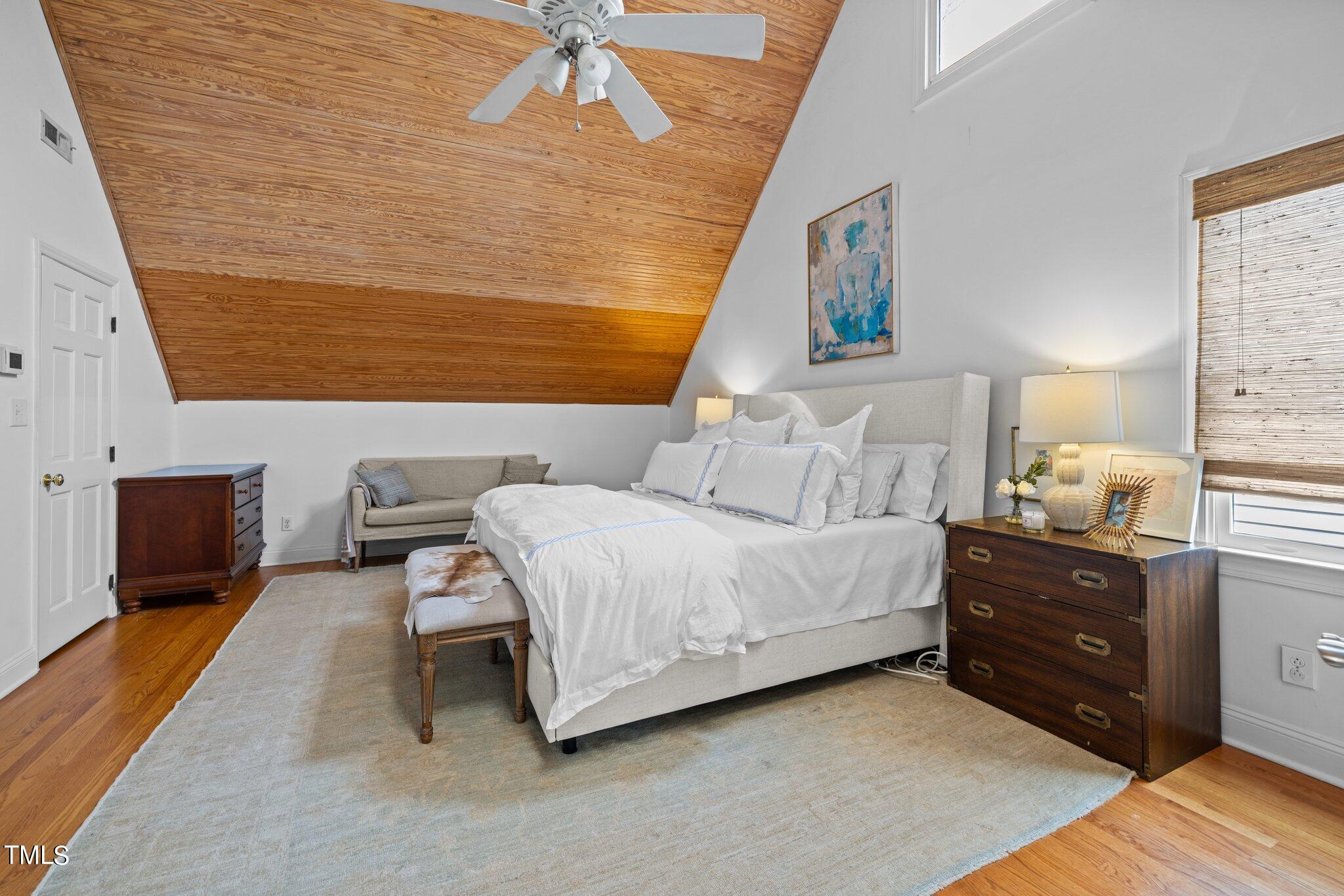 2216 Oxford Road Raleigh, NC 27608 - Photo 29 of 48 36-web-or-mls-5Z8A6535