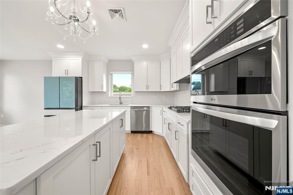 1000 Elm Avenue, Unit 2 Ridgefield, NJ 07657 - Photo 5 of 19 Gallery Image 5