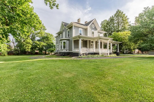 $370,000 | 612 East Peru Street, Princeton, IL 61356