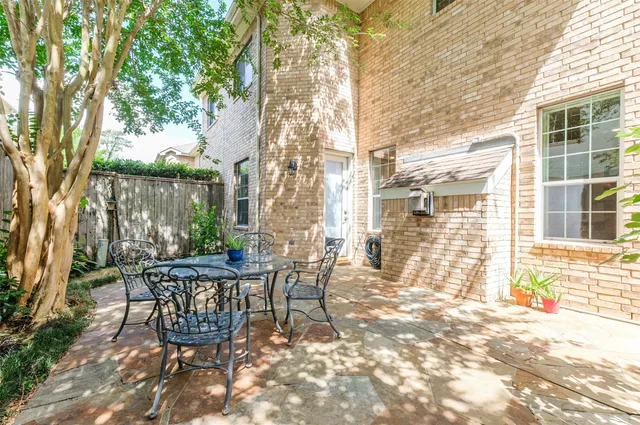$2,950 | 7515 Shady Villa Walk, Houston, TX 77055