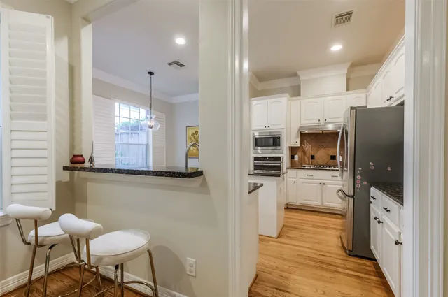 $2,950 | 7515 Shady Villa Walk, Houston, TX 77055