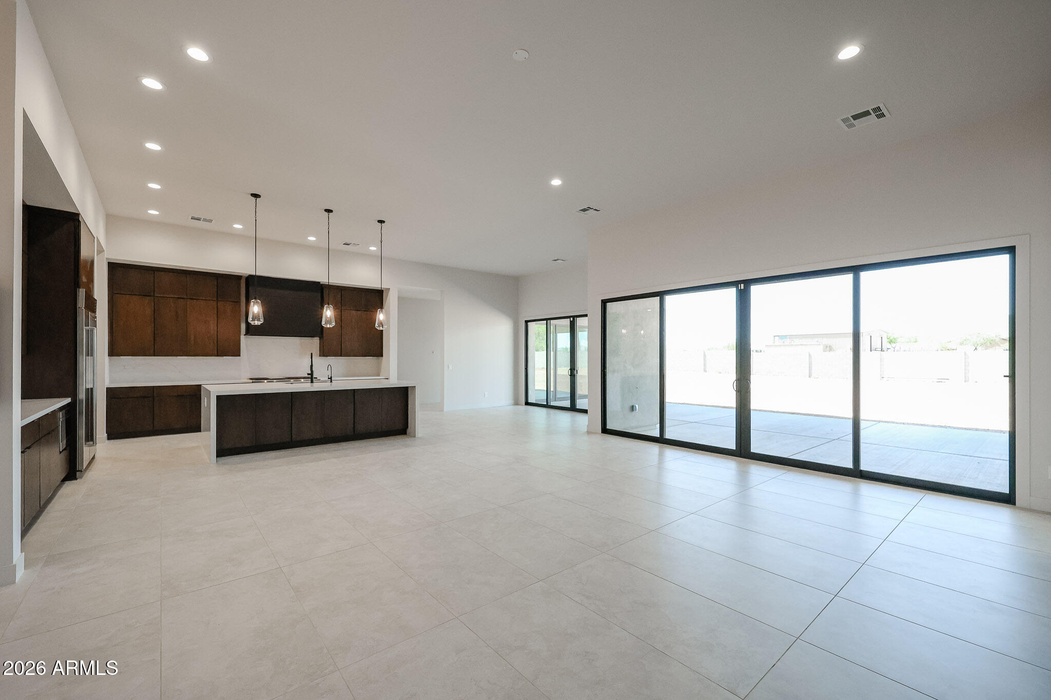1940 East Creek Canyon Road Phoenix, AZ 85086 - Photo 4 of 66 CC5 03 C Great Room 1