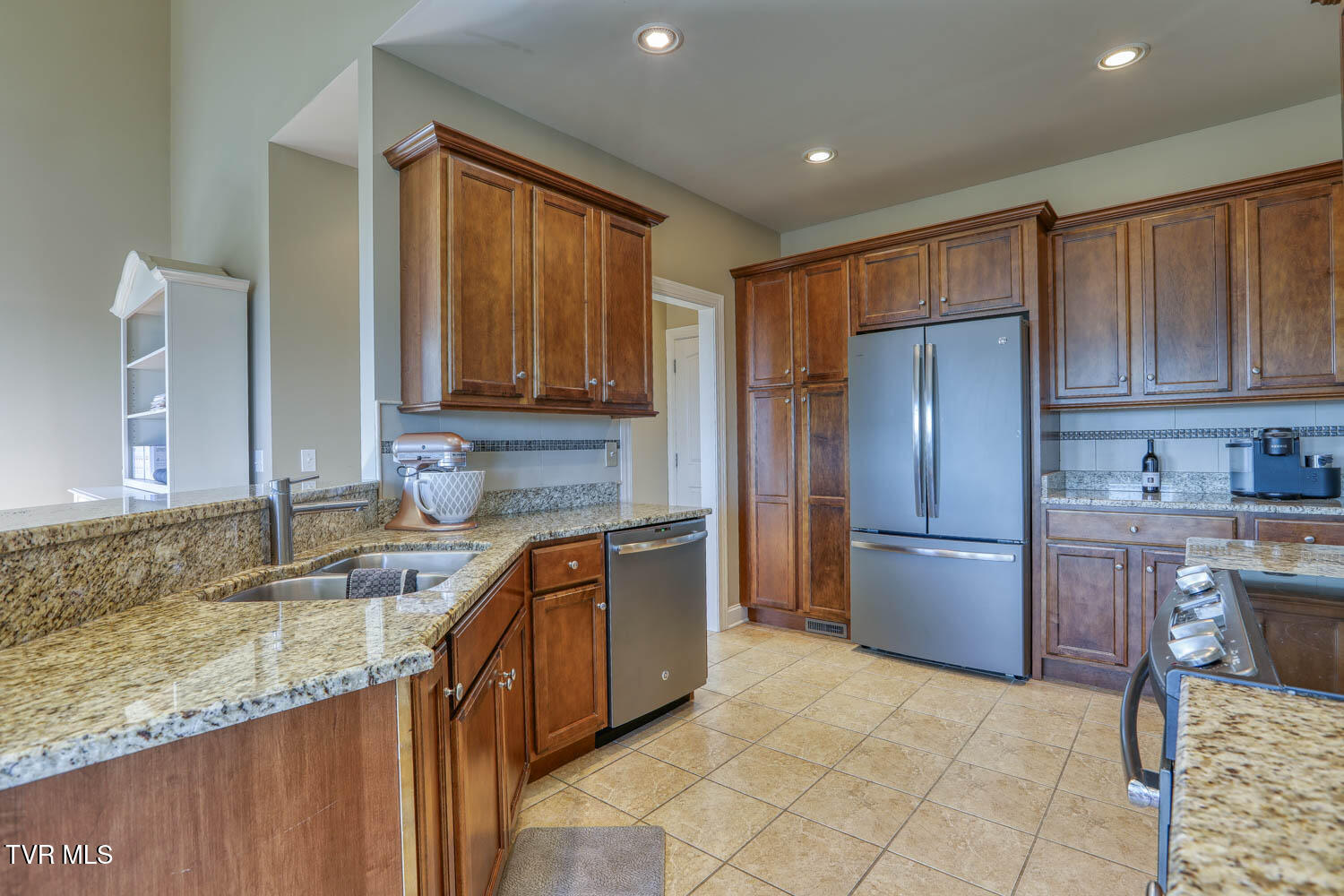 2321 Colonial View Road Kingsport, TN 37663 - Photo 41 of 96 2321 Colonial. Kpt MLSb (14 of 72)