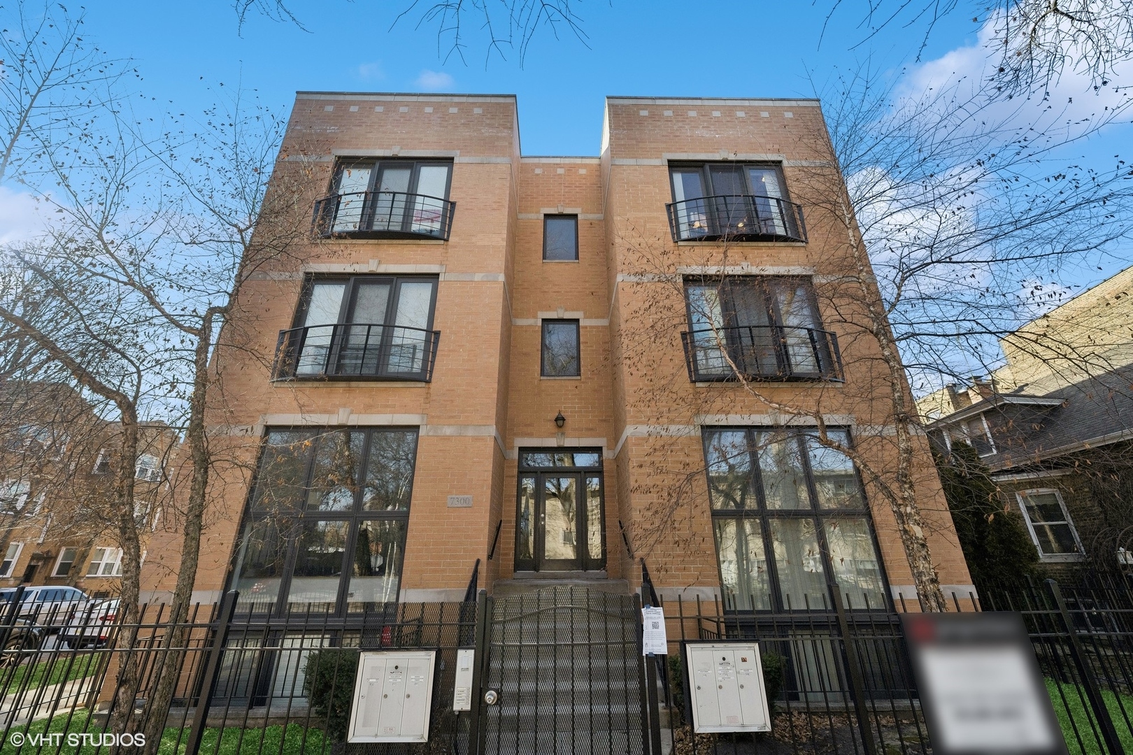 7300 North Hamilton Avenue, Unit 3N Chicago, IL 60645 - Photo 1 of 16 Gallery Image 1