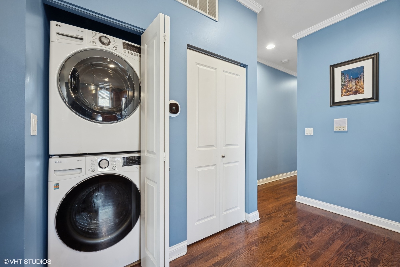 7300 North Hamilton Avenue, Unit 3N Chicago, IL 60645 - Photo 8 of 16 Gallery Image 8
