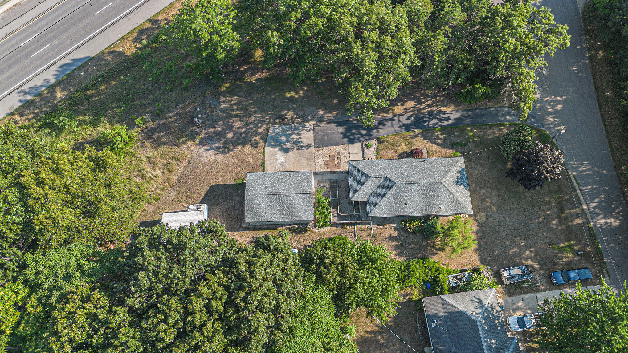 5005 Ridge Road Stevensville, MI 49127 - Photo 19 of 23 017_file_681